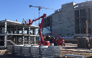 Два коленчатых подъемника Арлифт